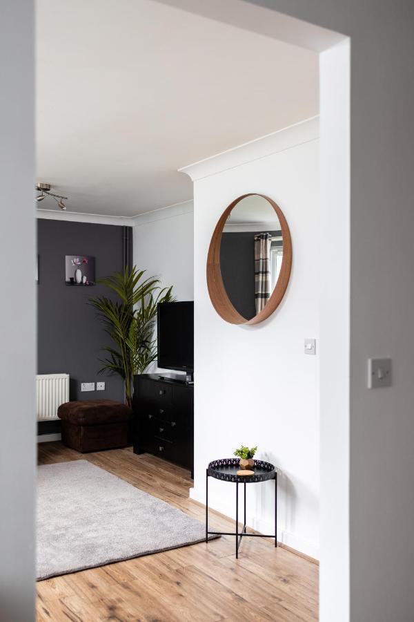 Charming 2Br Ground Floor Flat In Sholing, 11 Mins From City Centre - Recently Set Up With Love Southampton Exterior photo